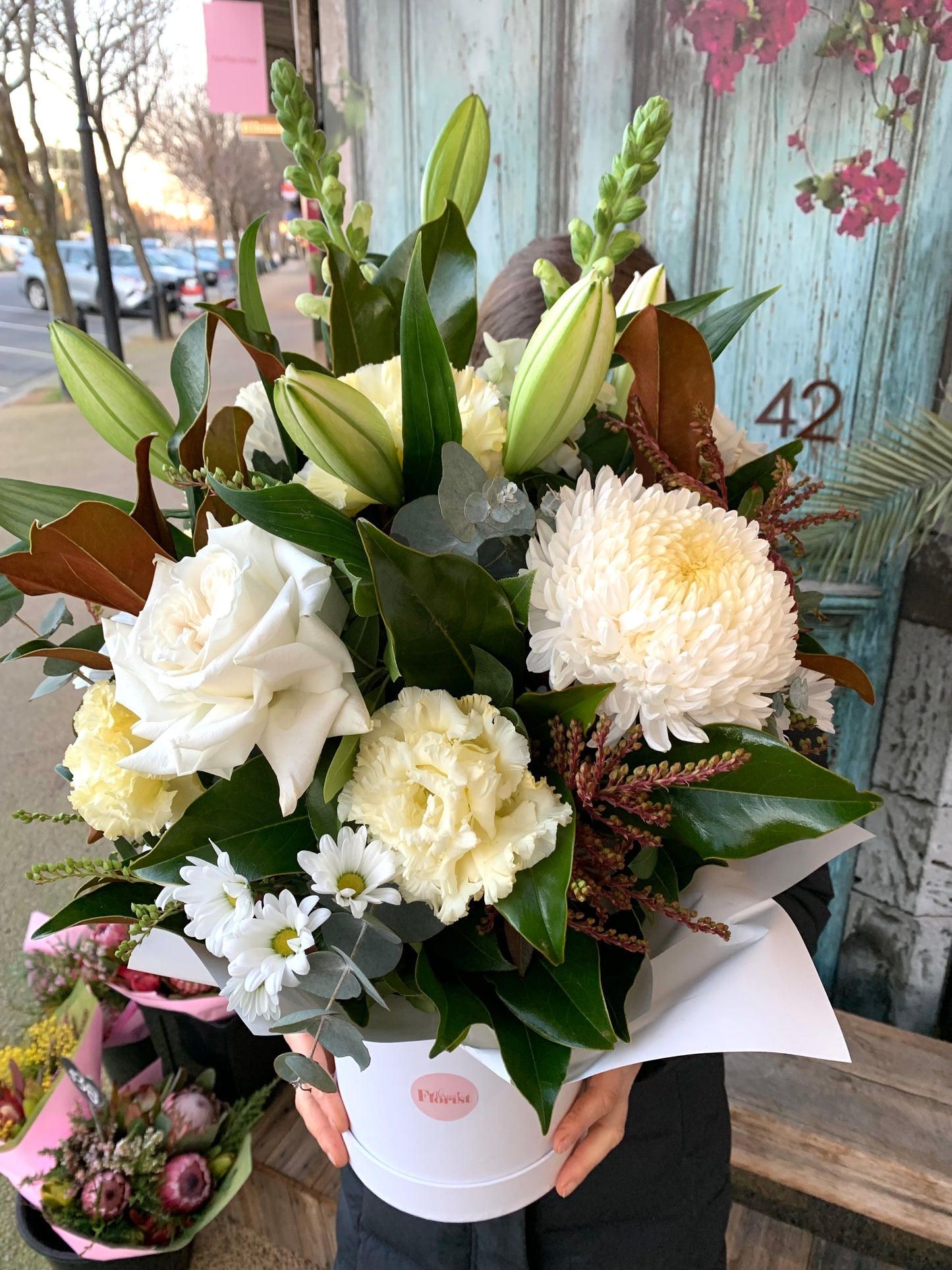 'GLEN' -HAT BOX ARRANGEMENT