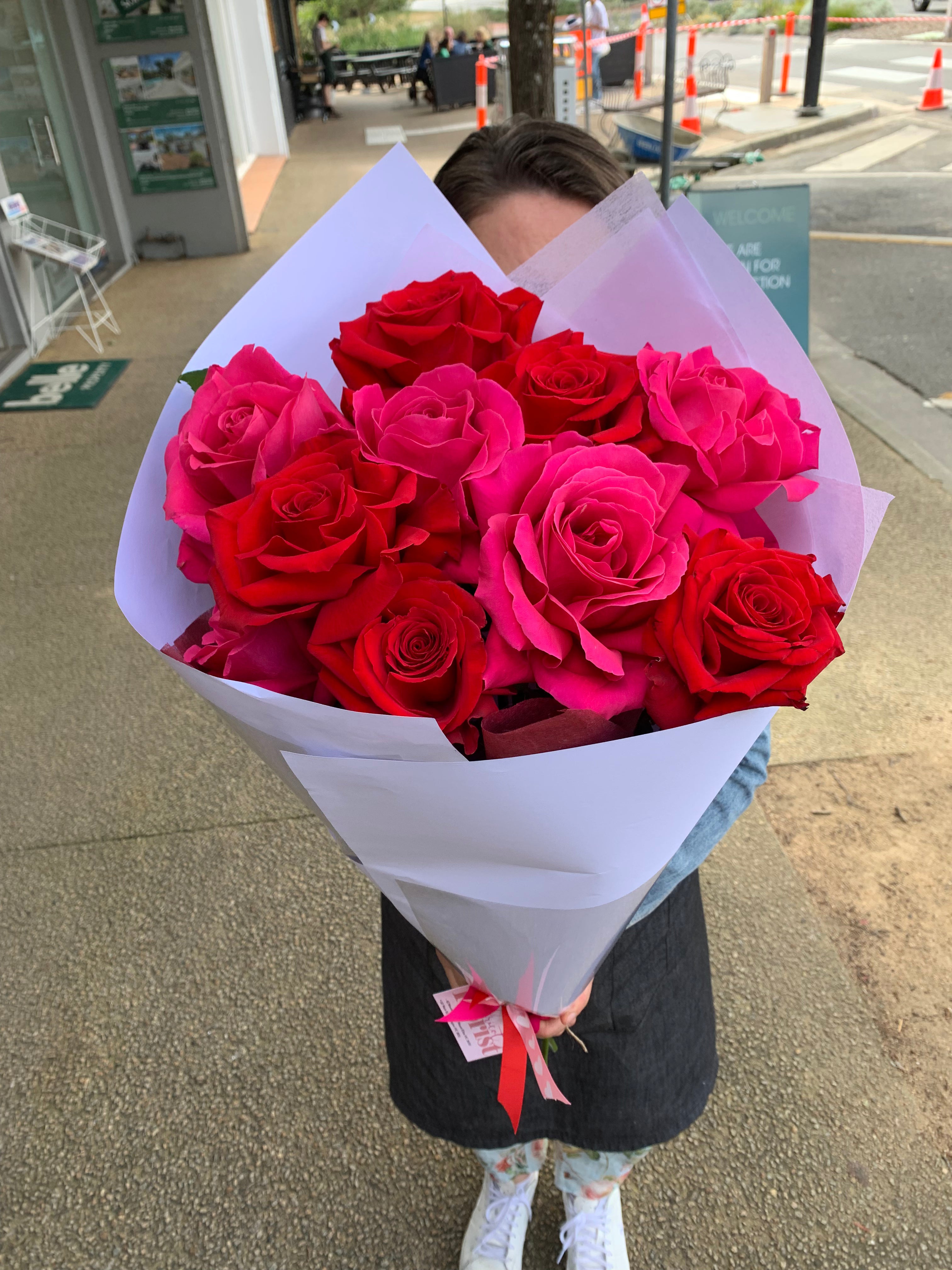 Pink & Red Ecuador Roses – Abricot Florist