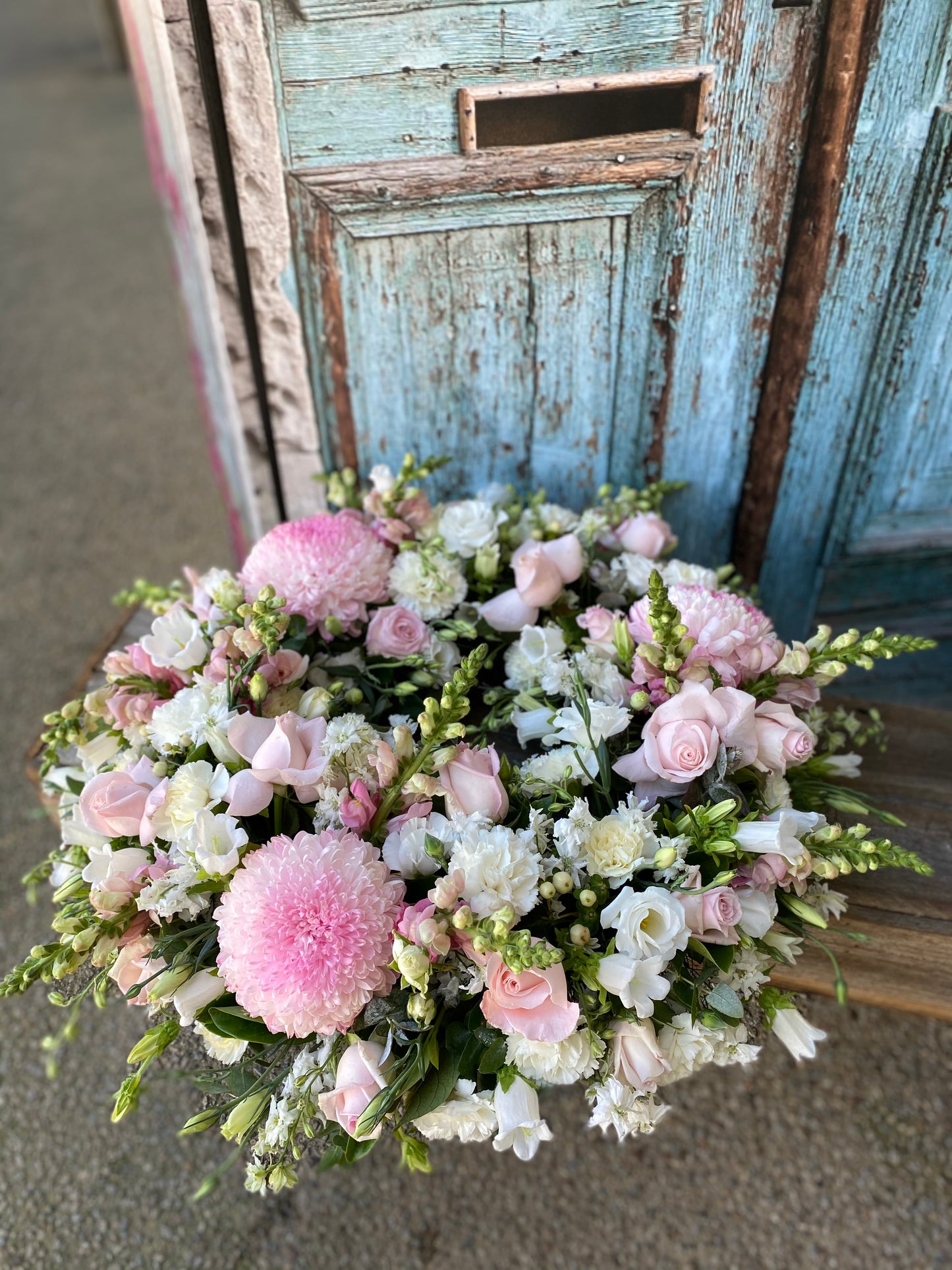 Rosè -Cranberry -fresh floral Wreath Arrangement