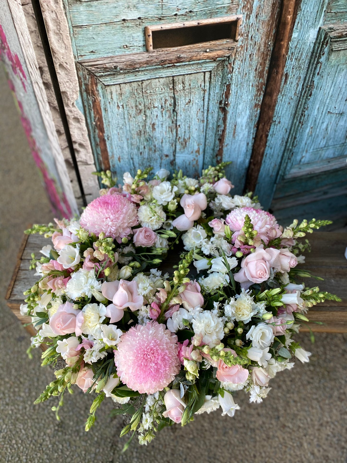 Rosè -Cranberry -fresh floral Wreath Arrangement